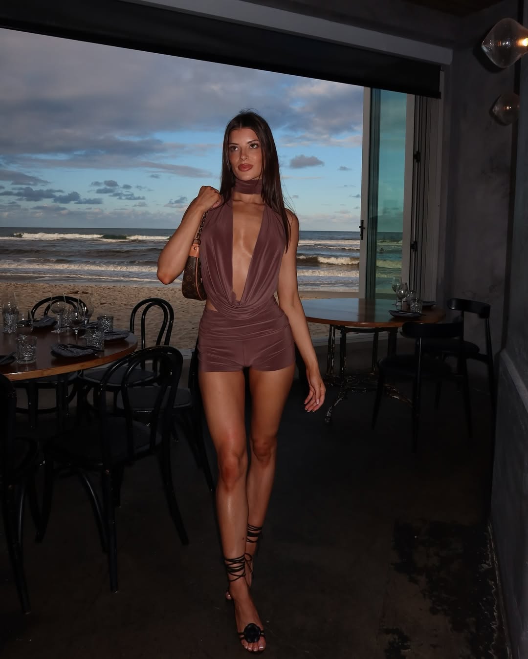 [title_product] - [nombre_de_tienda] - 